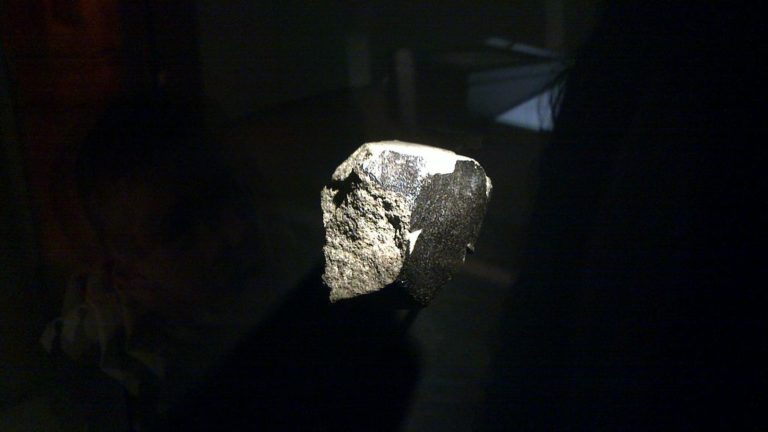 Read more about the article Nakhla Meteorite May Hold the Secret to Life on Mars