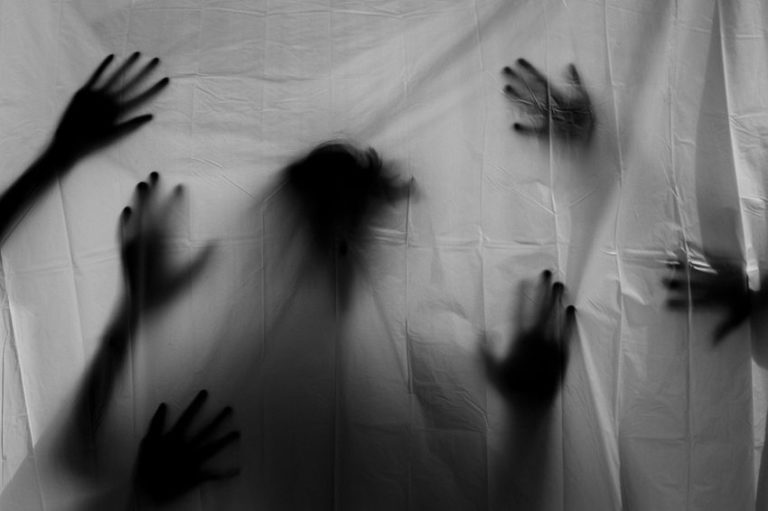 Read more about the article What Is Sleep Paralysis and What Causes This Bizarre Phenomenon?