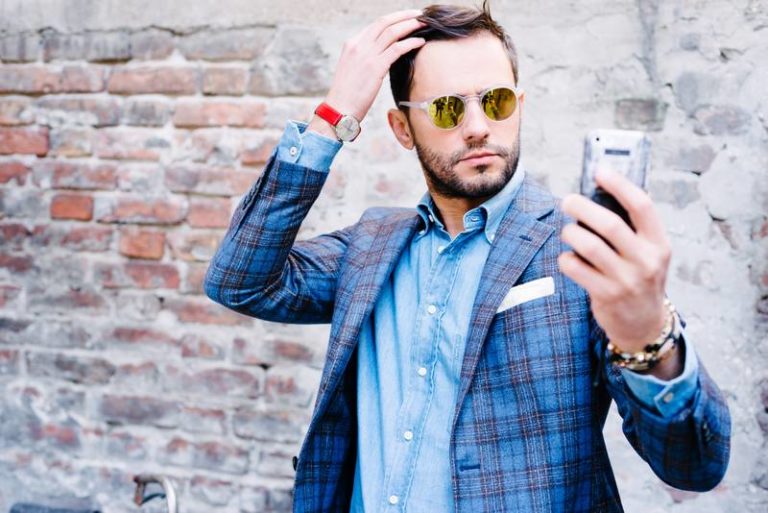 Read more about the article Men with Selfie Addiction Show Higher Psychopathic Tendencies