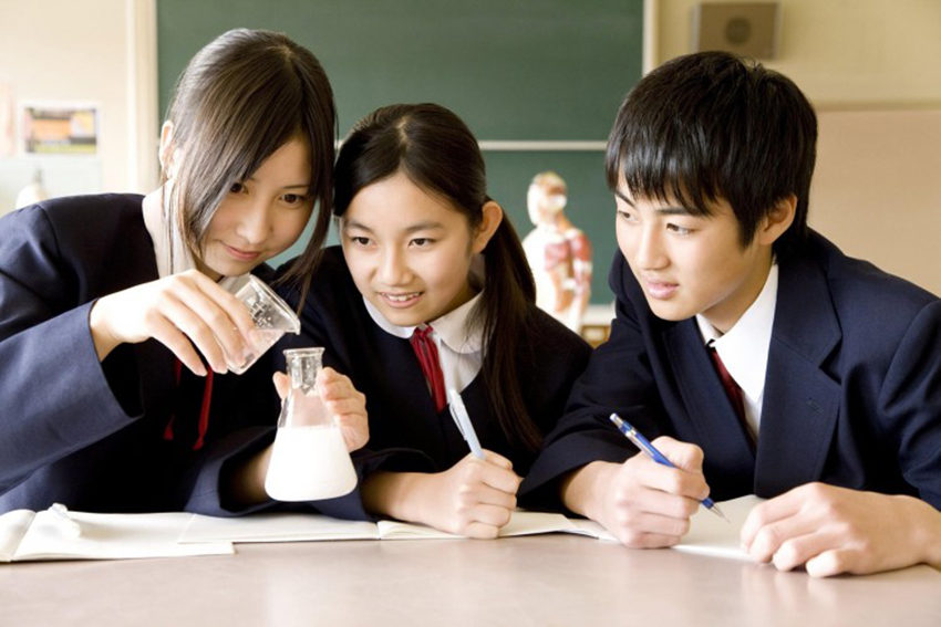 5 Reasons Japanese School System Is Thriving While The American One Is