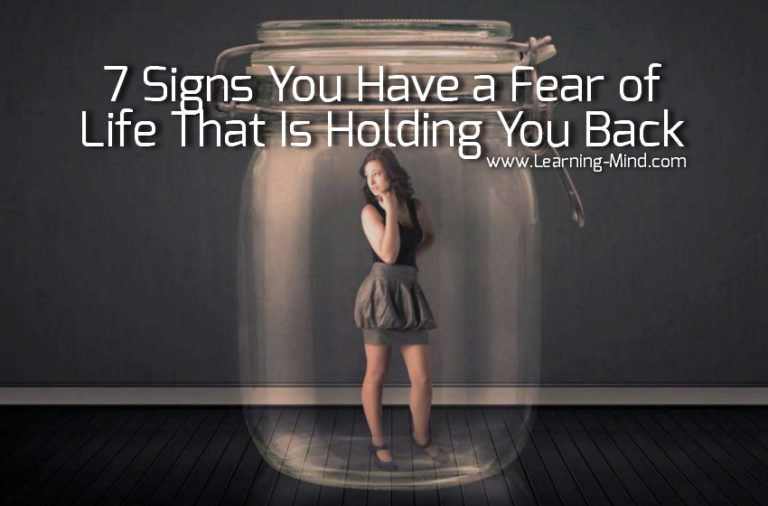 Read more about the article 7 Signs You Have a Fear of Life That Is Holding You Back