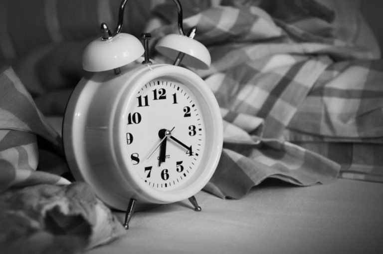Read more about the article The Link Between Sleep Problems and Mental Illness, and How to Improve Your Sleep