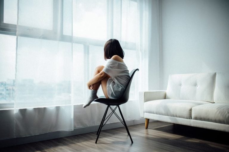 Read more about the article How to Deal with Loneliness and Isolation During Quarantine