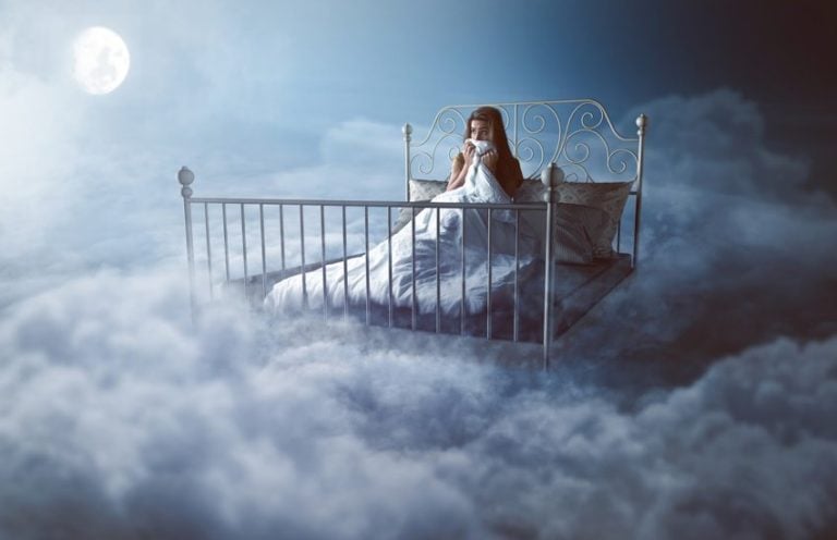 Read more about the article False Awakening in Regular and Lucid Dreams: Causes & Symptoms