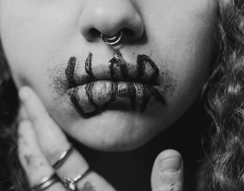 8 Psychological Effects of Being Lied to (and Why People Lie)