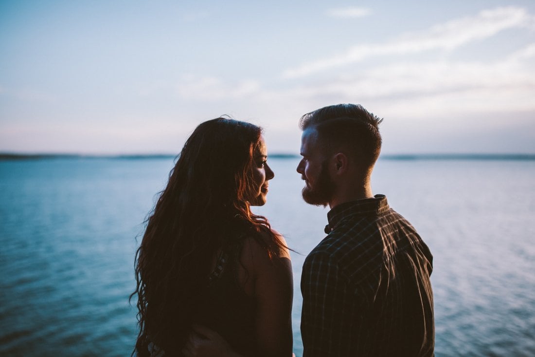 9 Tell-Tale Signs an Introverted Man Is in Love