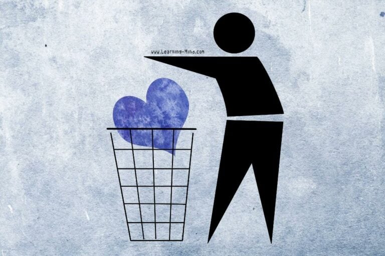 Read more about the article 11 Things That Happen When You Discard the Narcissist First  