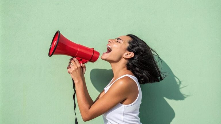 Read more about the article These 10 Phrases Make People Instantly Dislike You